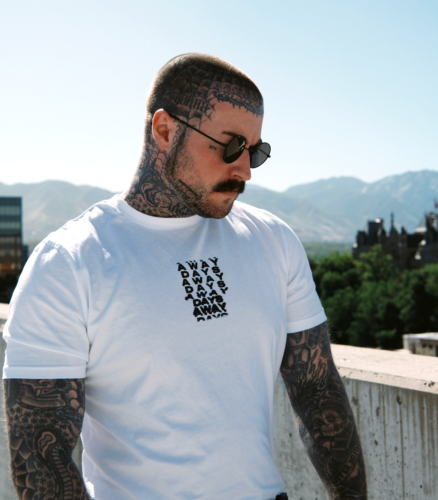 FAVELA MADONNA T-SHIRT